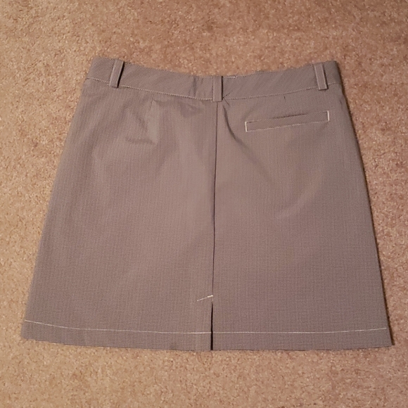 Lady Pinseeker Women's Golf Skirt - Picture 3 of 16